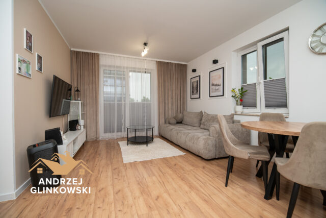NOWOCZESNY APARTAMENT – HALLERA